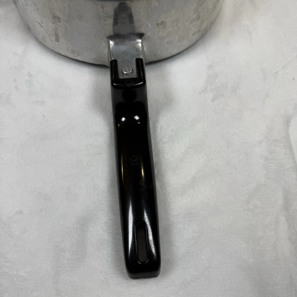 Vintage Magnalite GHC 2 QT Aluminum Saucepan Pot w Lid Double Spouts USA Made